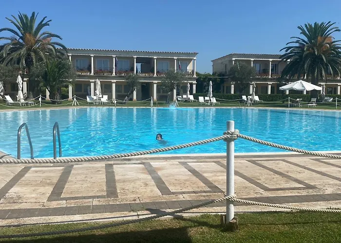 Scoglietto Fiumicino, Aperitivo E Colazione Incluse - Bici Comprese Nel Prezzo- Barca A Motore