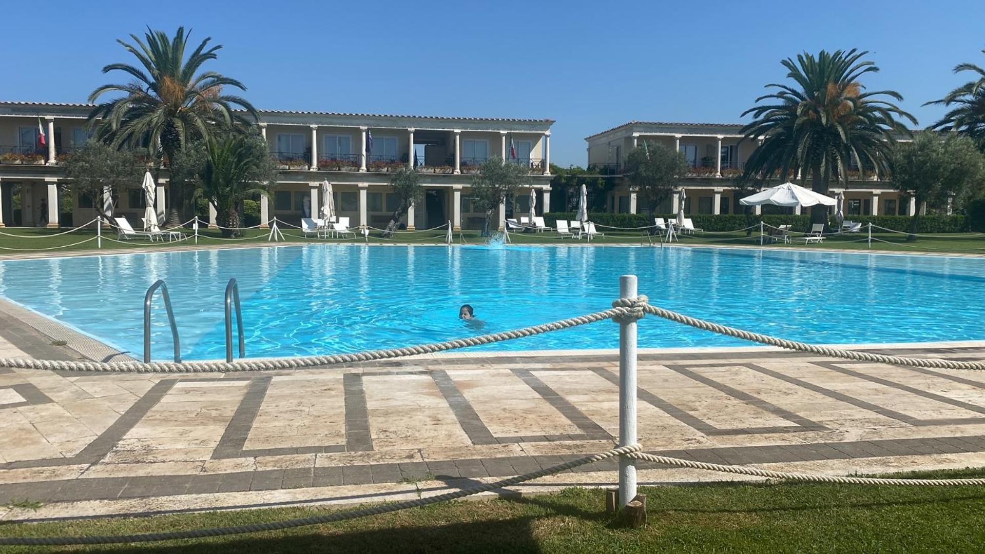 Scoglietto Fiumicino, Aperitivo E Colazione Incluse - Bici Comprese Nel Prezzo- Barca A Motore Botel